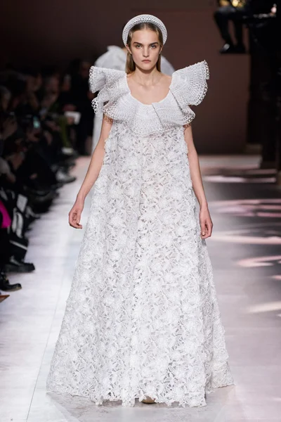 Look 37